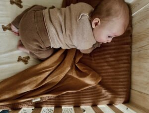 Wiegdeken Ajour Cognac