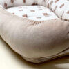babynestje beige met beertjes