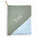 Badcape met naam olijfgroen