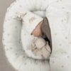 Babynestje samenstellen met zachte wafelstof en bijpassend dekentje – handgemaakt babynestje op maat