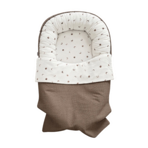 Babynestje taupe met maan- en sterrenprint